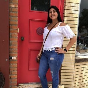 Meet your Posher, Cristina